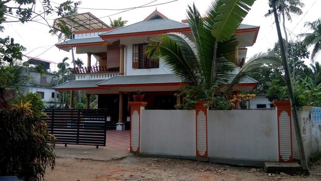 Navendu Home Stay Alappuzha Экстерьер фото